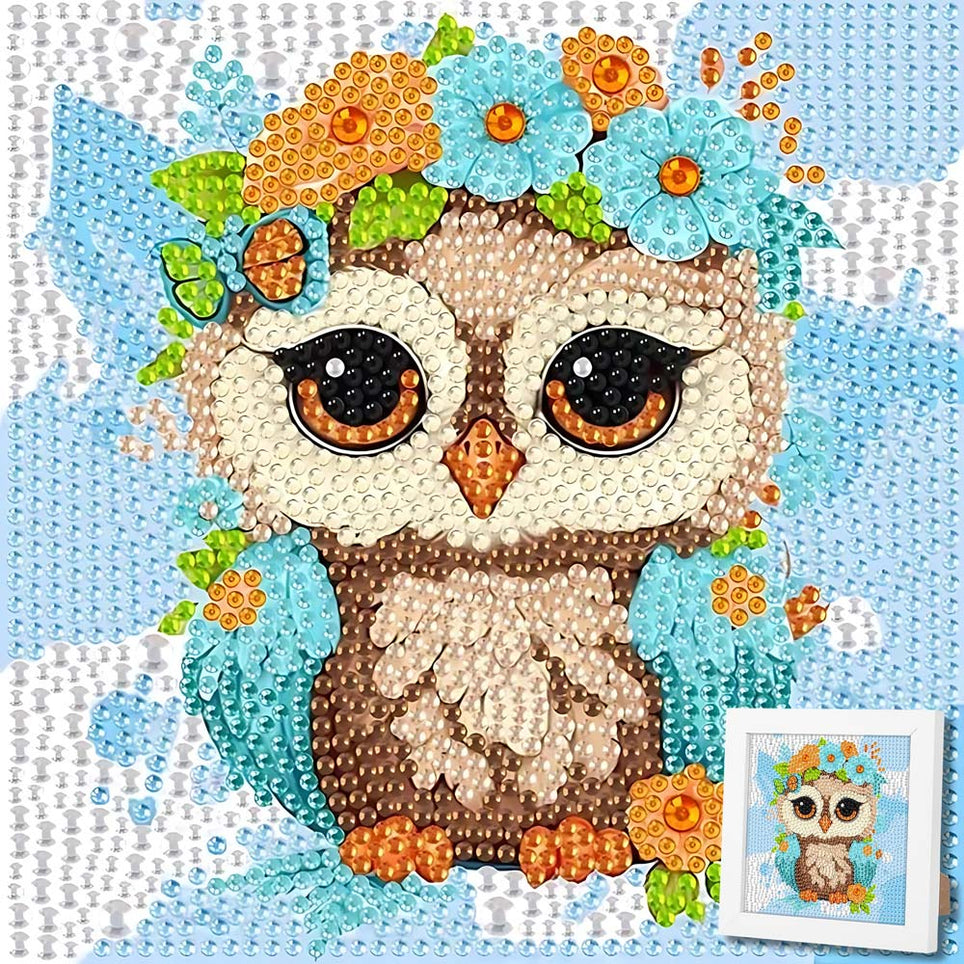 5D Diamond Painting Eulchen Livia im Blütenzauber mit Strasssteinchen, Unique-Diamond