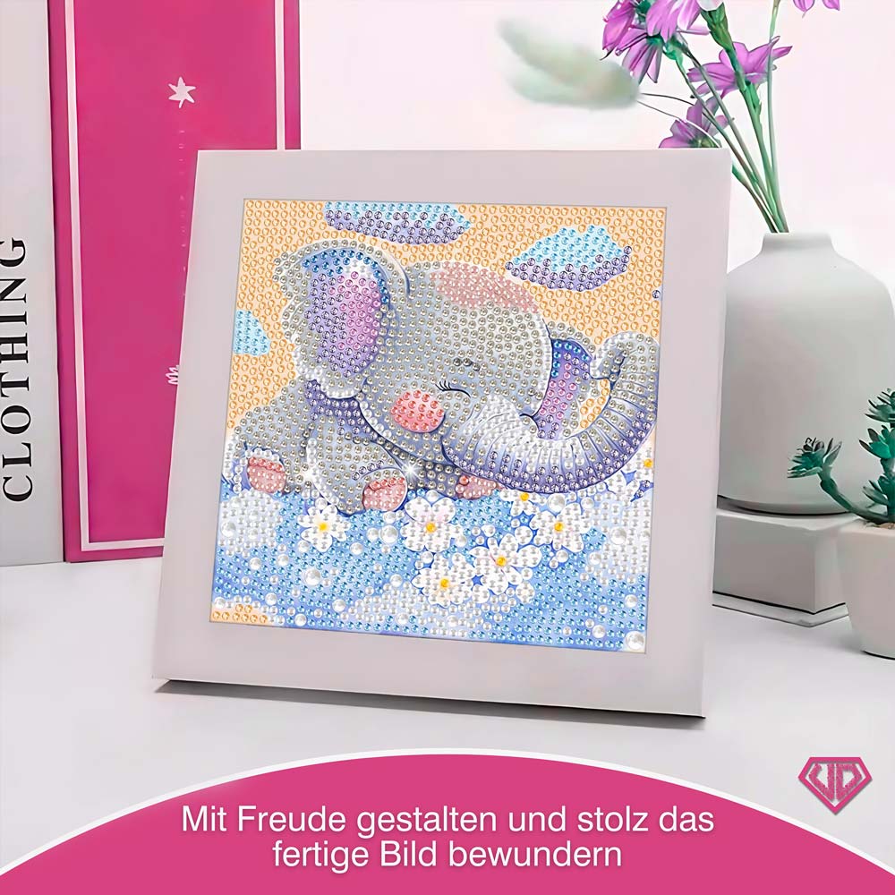 5D Diamond Painting Träumender Elefant Emil auf Blumenwolken mit Strasssteinchen, Unique-Diamond