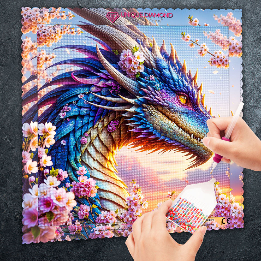 5D Diamond Painting – Blütendrache der Dämmerung Unique-Diamond