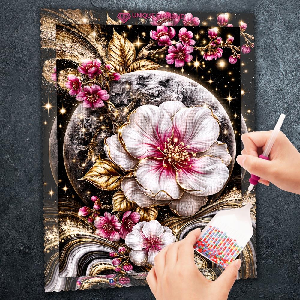 5D Diamond Painting – Blütenmond in Gold
