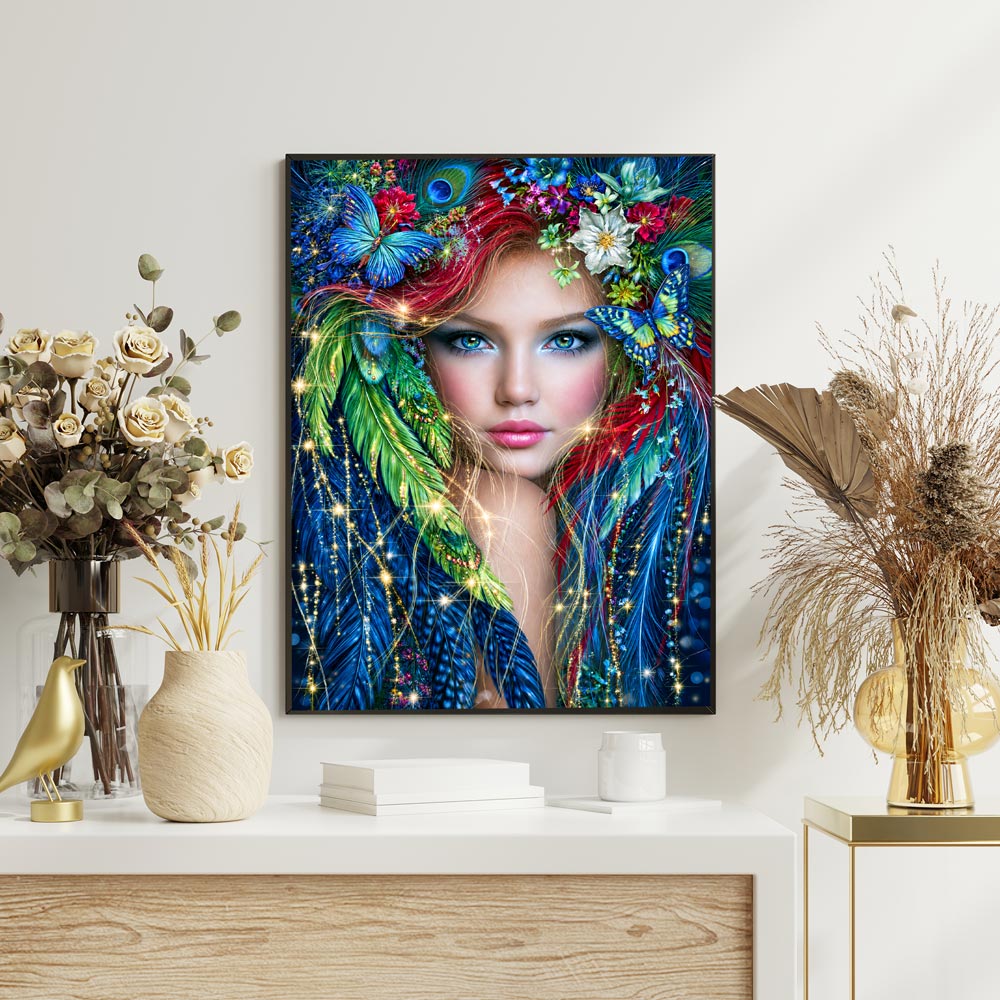 5D Diamond Painting – Elenya – Hüterin der Pfauenfedern