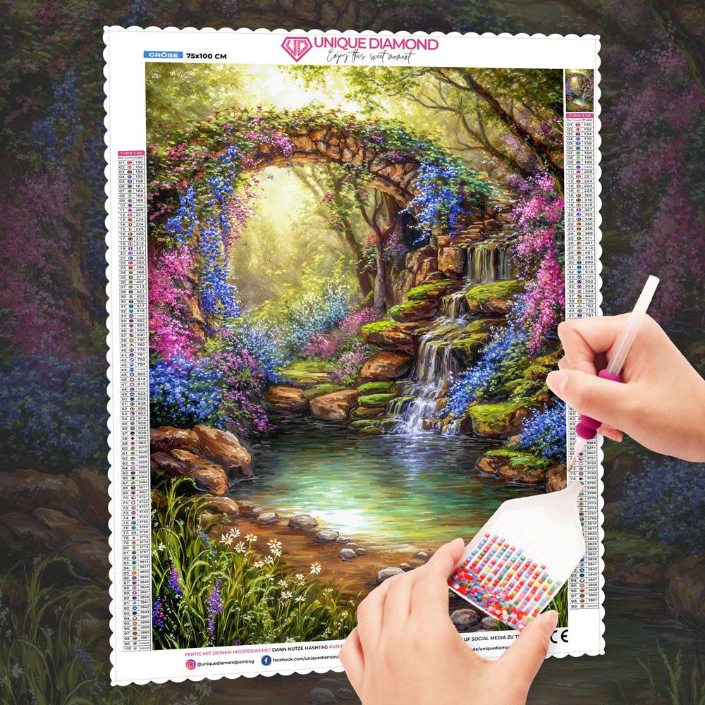 5D Diamond Painting – Elinoras Blütenbrücke, Unique-Diamond