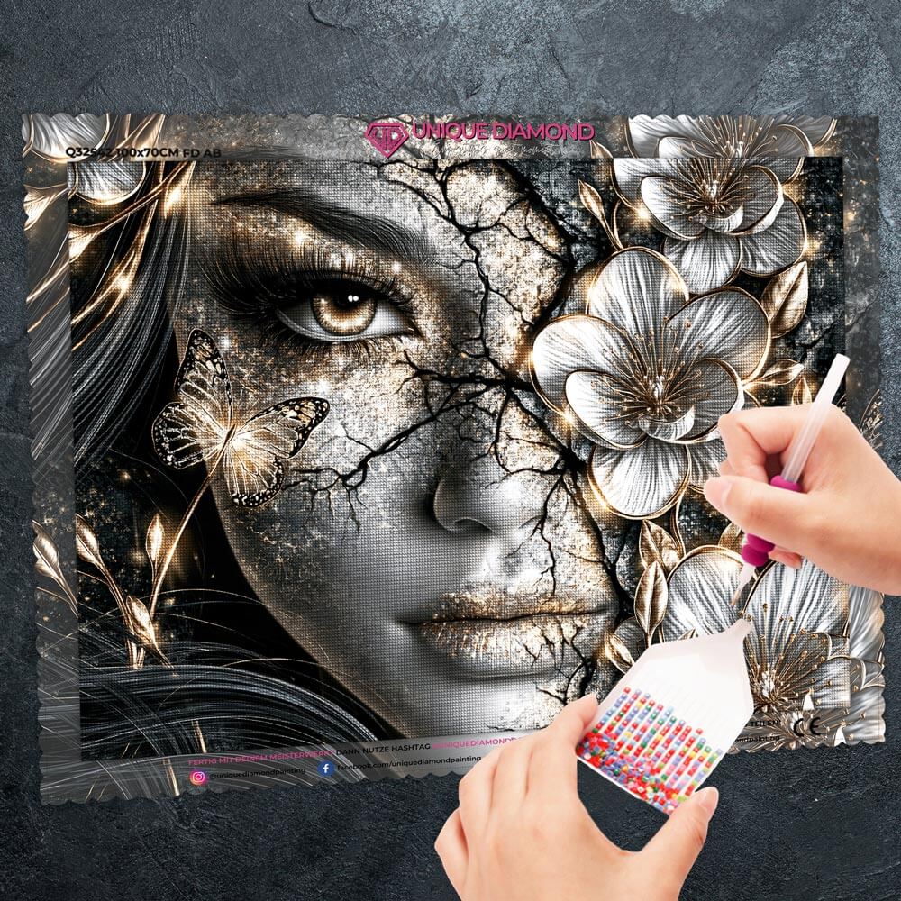 5D Diamond Painting – Goldene Blüten der Stille