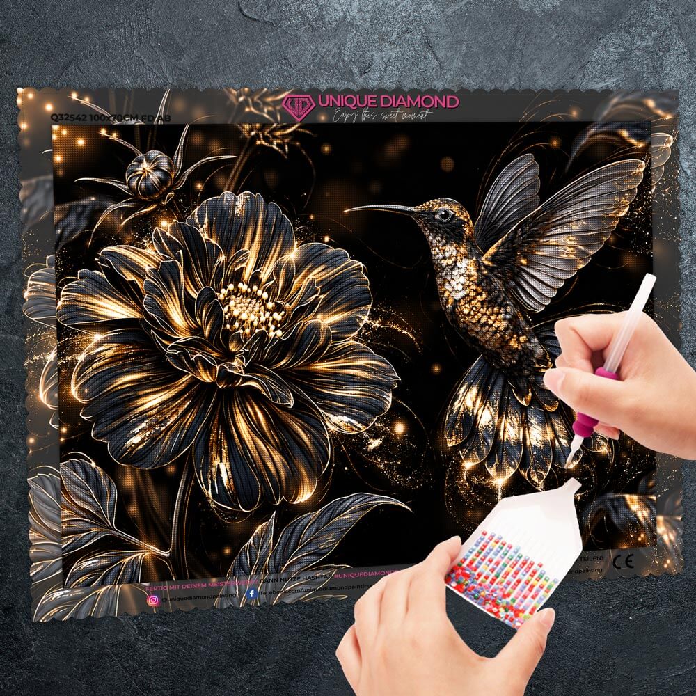 5D Diamond Painting – Kolibri im goldenen Blütentanz