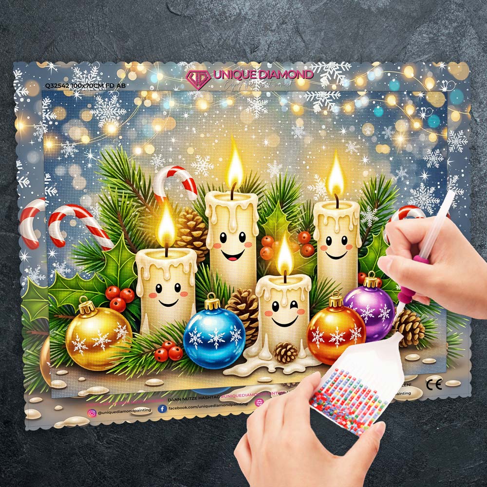 5D Diamond Painting – Lächelnde Weihnachtskerzen & Kugelzauber, Unique-Diamond