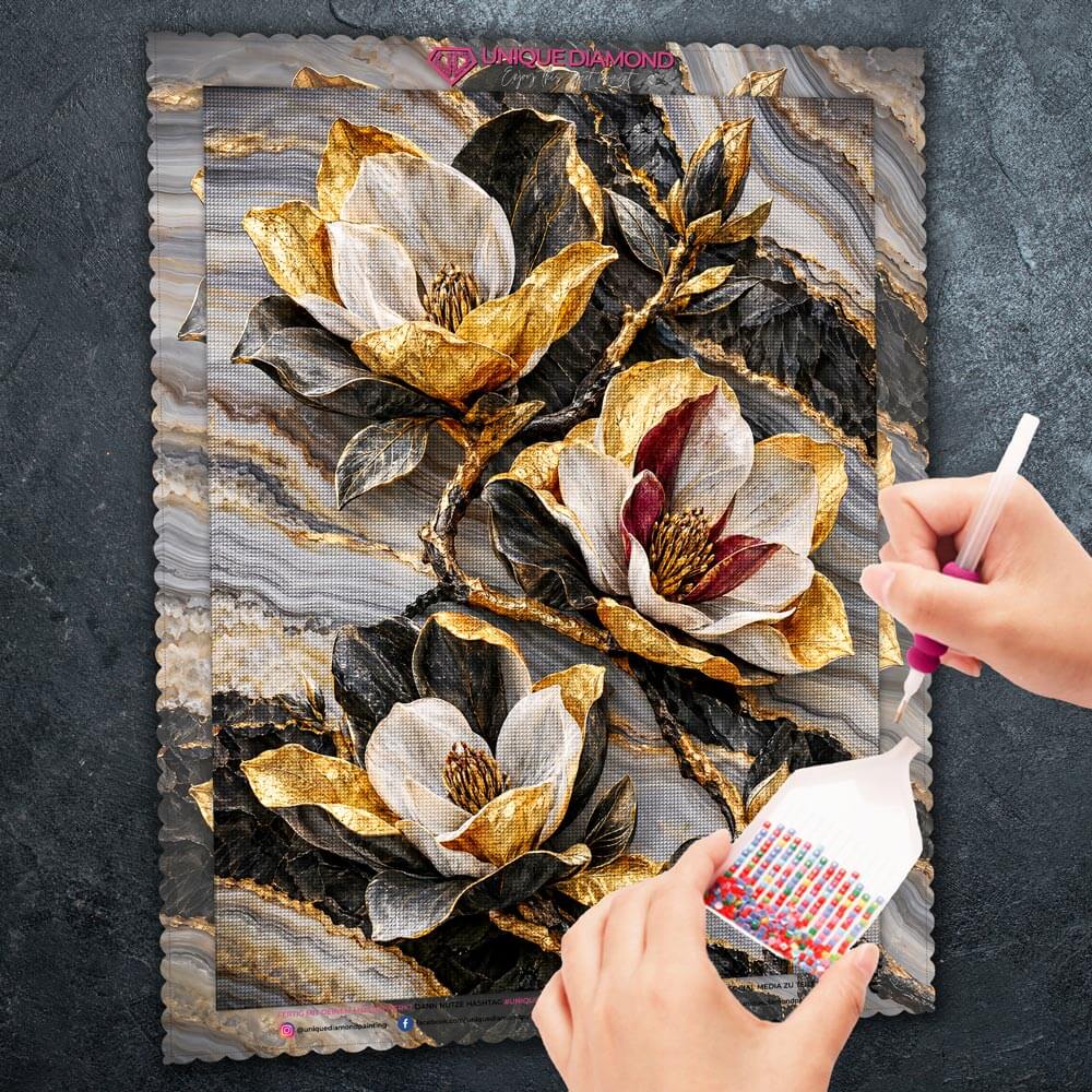 5D Diamond Painting – Magnolien im goldenen Steinfluss