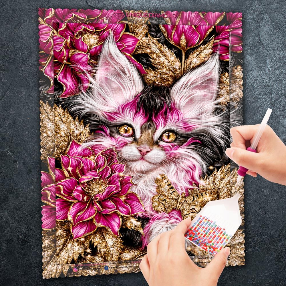 5D Diamond Painting – Samtpfote im Blütenjuwel