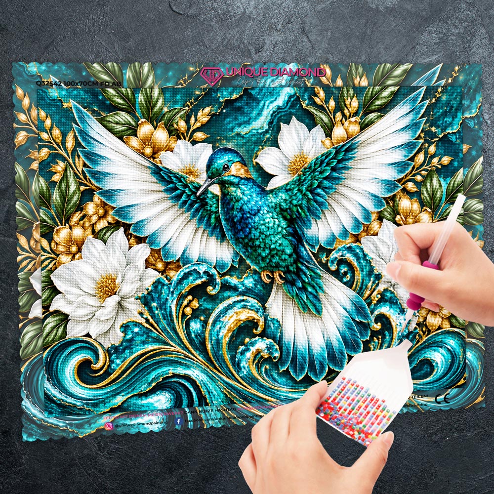 5D Diamond Painting – Schwingen der Smaragdwellen