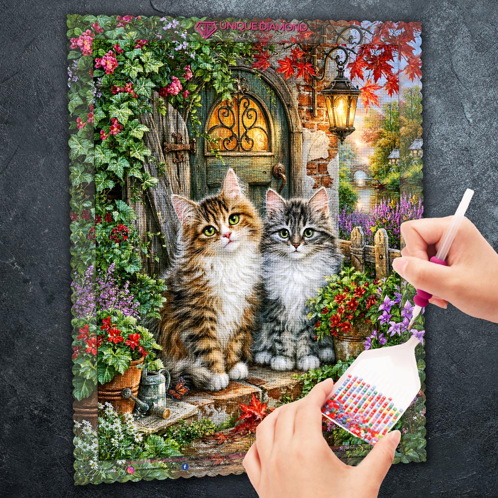 5D Diamond Painting – Zauberhafte Kätzchen am Gartentor