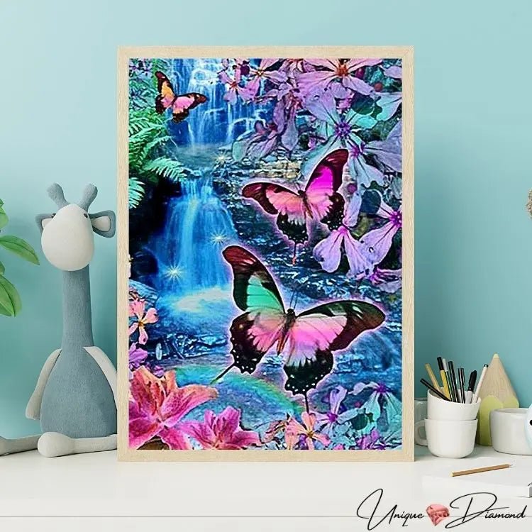 5D Diamond Painting Wasserfall Schmetterlinge - Unique-Diamond